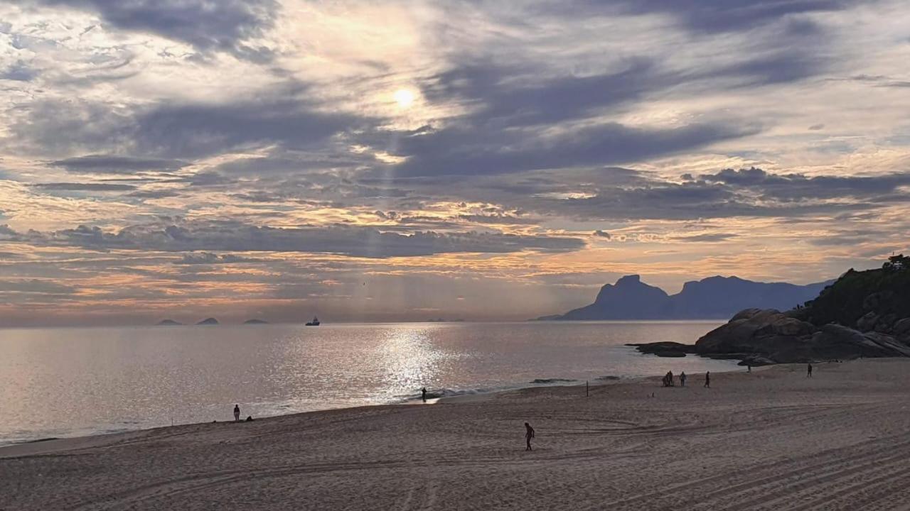 Apto Pe Na Areia Condominio Oceanside Camboinhas Niterói Eksteriør billede