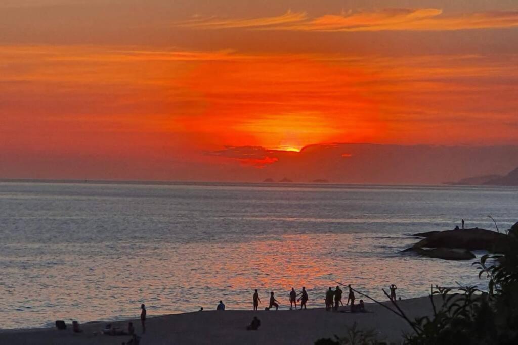 Apto Pe Na Areia Condominio Oceanside Camboinhas Niterói Eksteriør billede